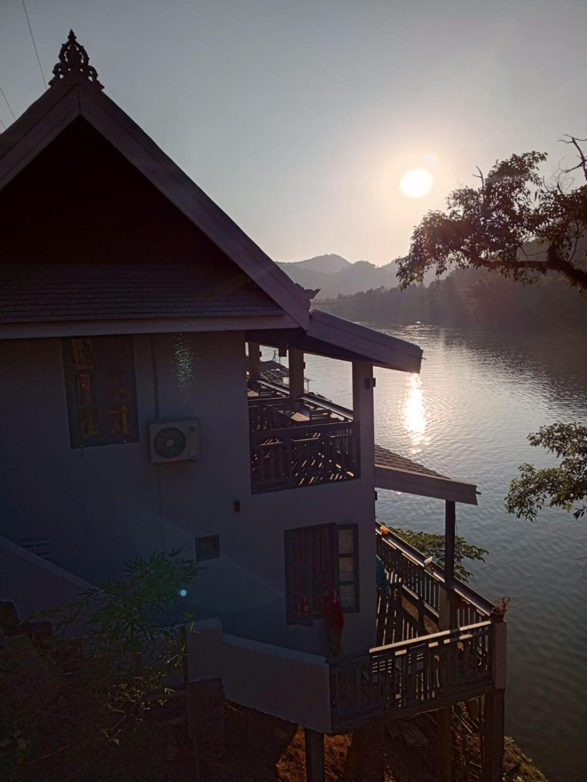Dokchampa River View Villa Nong Khiaw Exterior photo