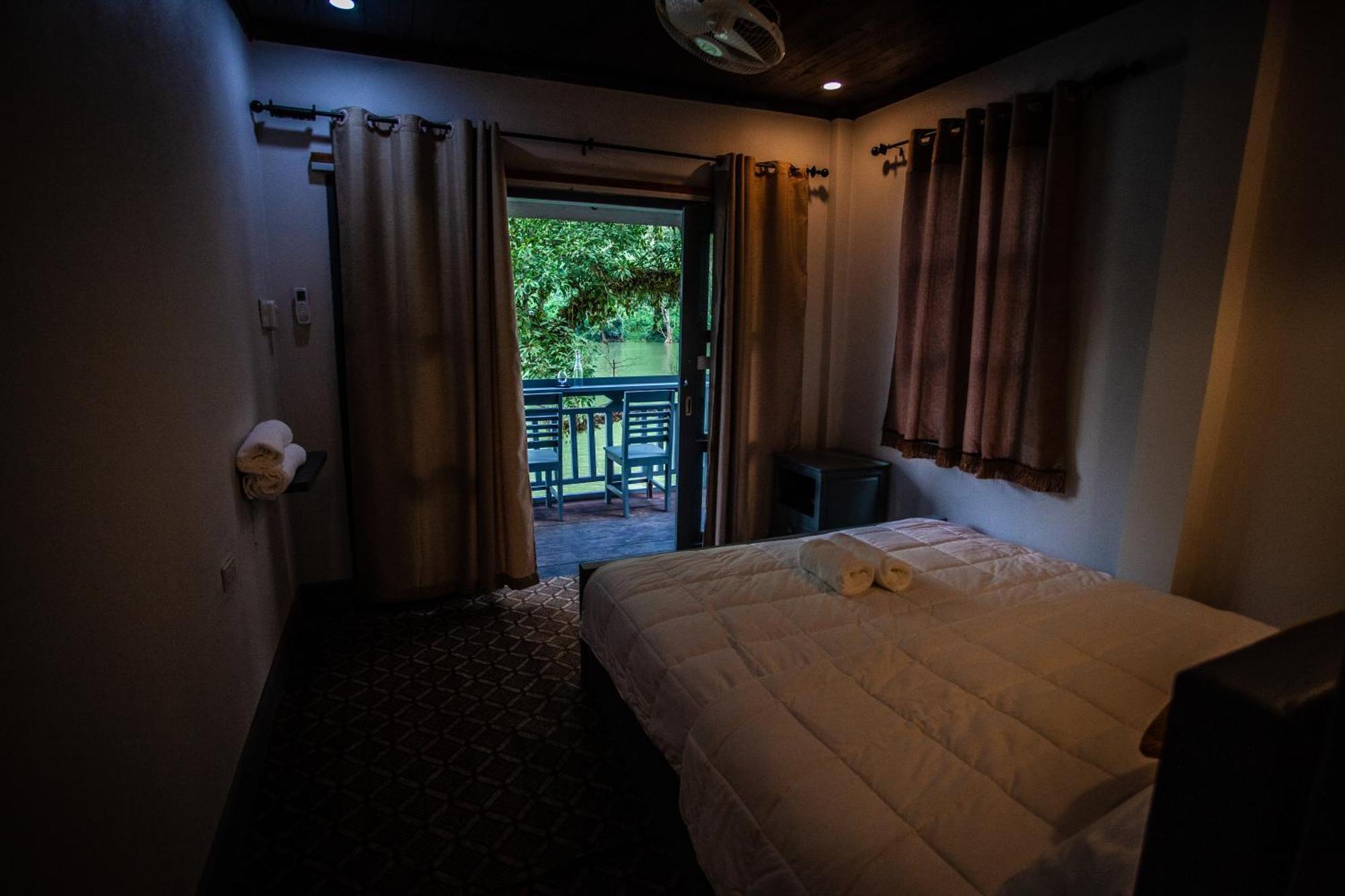 Dokchampa River View Villa Nong Khiaw Exterior photo
